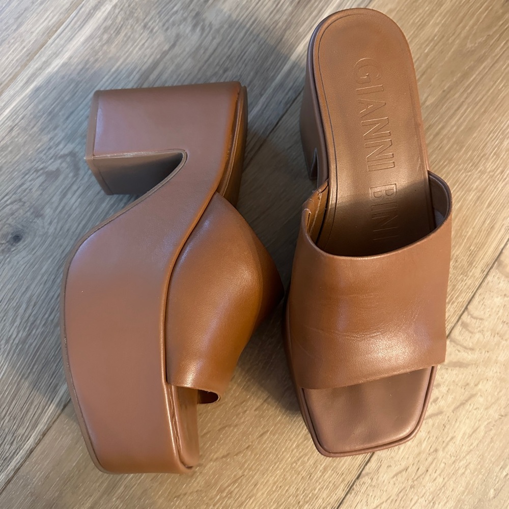 Gianni Bini Platform Heel Sandals